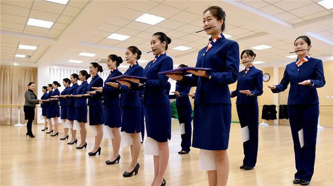 南京商务礼仪培训 从个人形象到公司服务的全方位提升