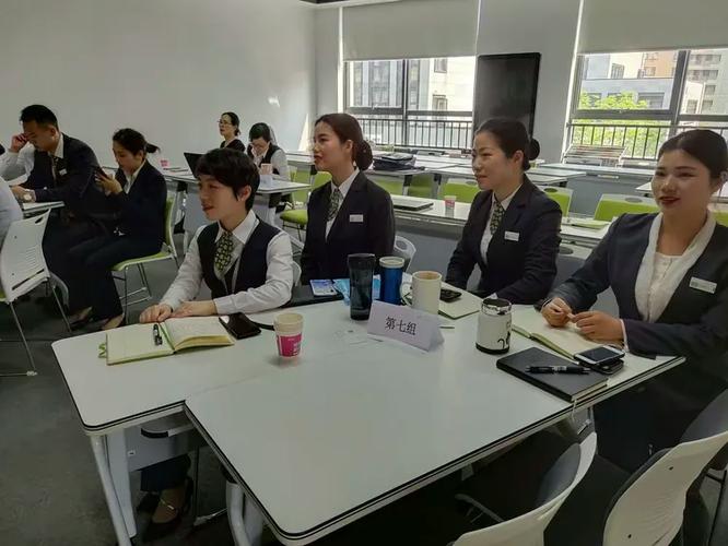 服务接待礼仪与职业素养 公司礼仪服务的核心之道